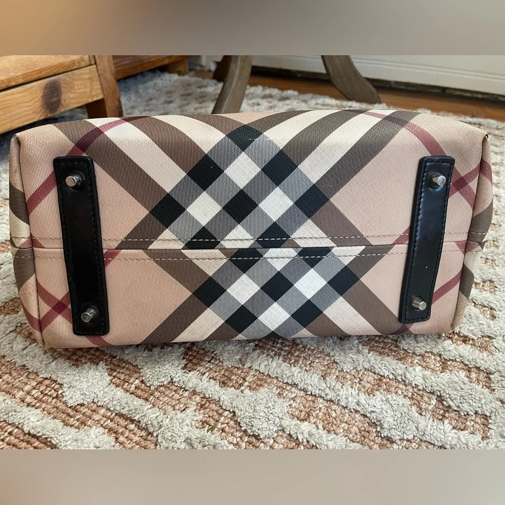 Burberry Nova Check Tote - Picture 8 of 12